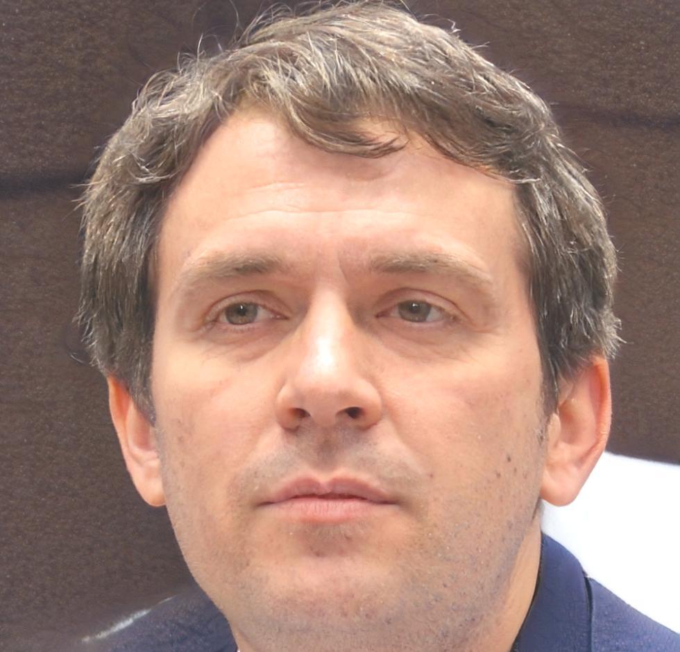 Darren Kovačević, Lead Instructor