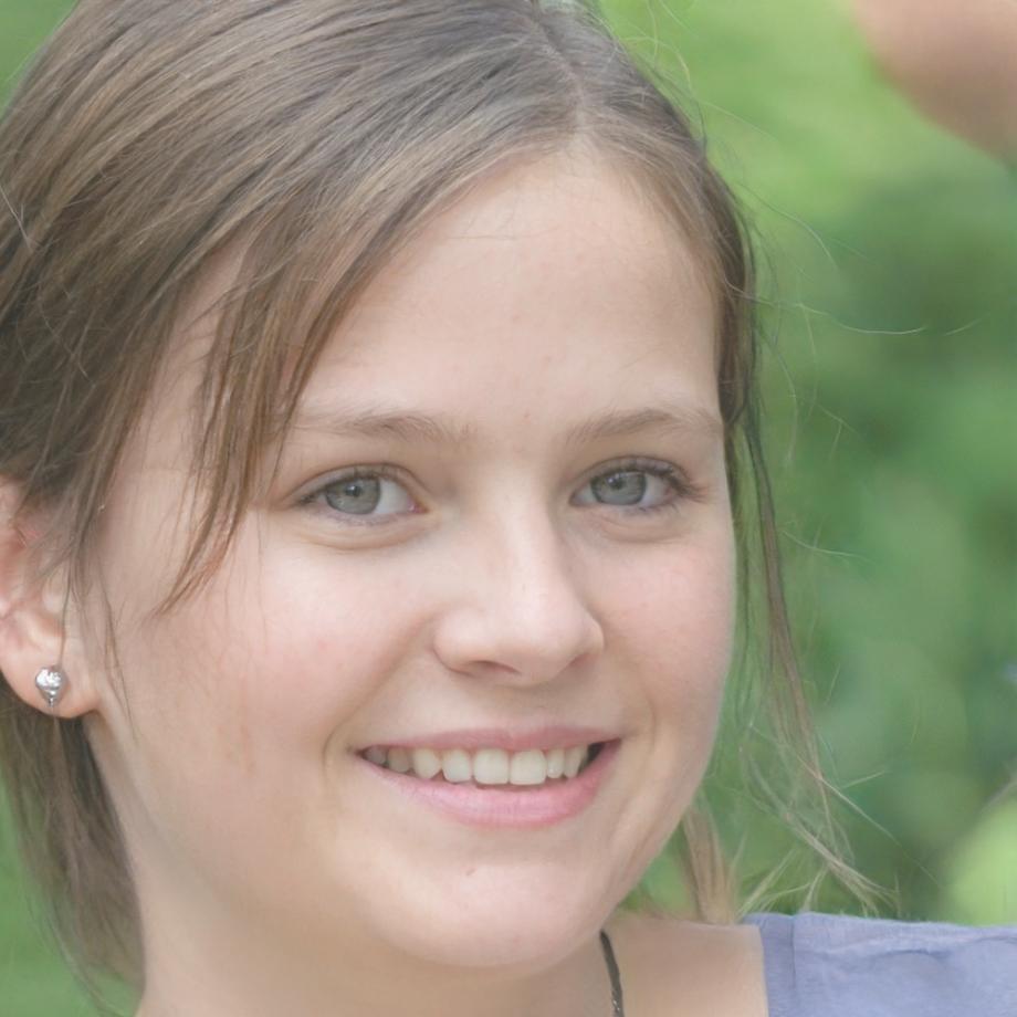 Anouk Verstraete analyzing currency trends